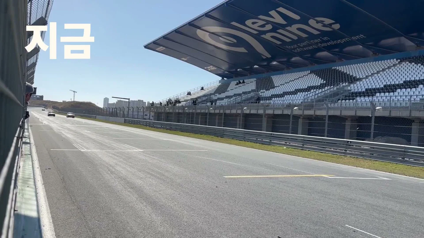 RACING LAB · 속도를 지배하는 순간의 실제 영상 장면